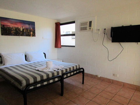 Nomads Airlie Beach - Events Australia 14