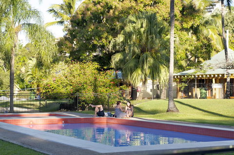 Nomads Airlie Beach - Events Australia 38