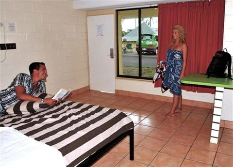 Nomads Airlie Beach - Events Australia 5