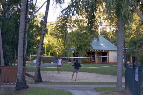 Nomads Airlie Beach - Events Australia 8