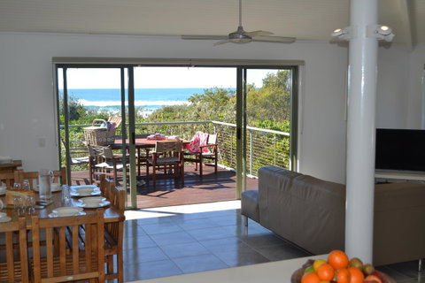 The Retreat Beach Houses - Tourism Bookings 7