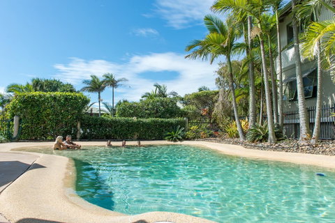 The Retreat Beach Houses - Tourism Bookings 2