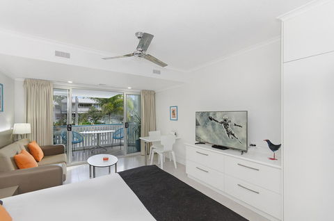 By The Sea Port Douglas - Accommodation Europe 19