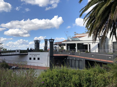 Picnic Point Villas - Events Australia 3