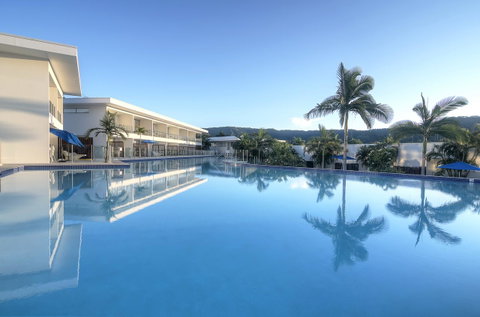 Pool Resort Port Douglas - Tourism Bookings 1