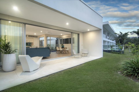 Pool Resort Port Douglas - Tourism Bookings 41