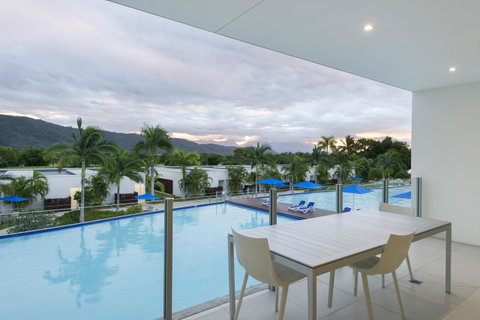 Pool Resort Port Douglas - Tourism Bookings 18