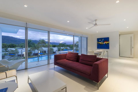 Pool Resort Port Douglas - Tourism Bookings 17