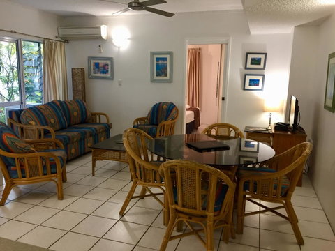 The Port Douglas Queenslander - Tourism Bookings 6
