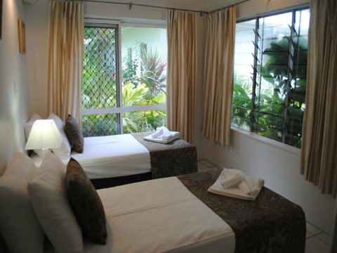 The Port Douglas Queenslander - Tourism Bookings 18