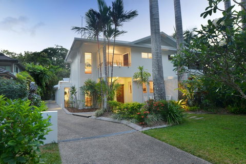 [ ANDY'S BEACH HOUSE ] - Tourism Bookings 4
