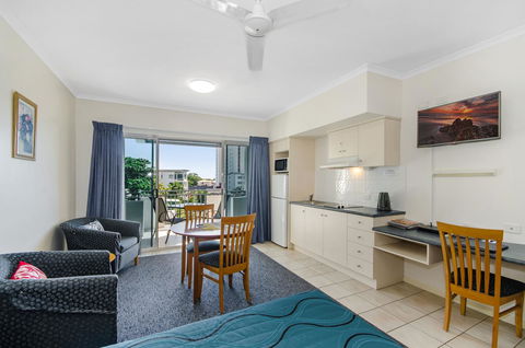 Madison Ocean Breeze Apartments - Events Australia 11