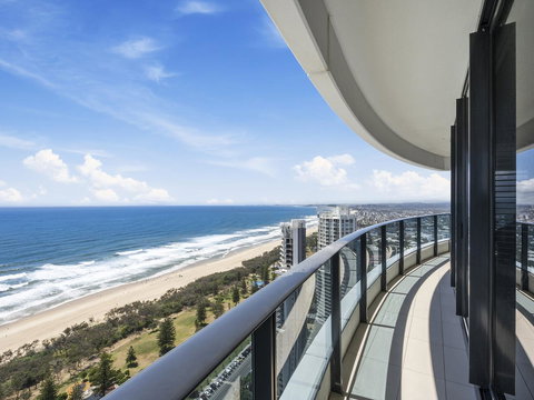 Oracle Resort Broadbeach - Gclr - Accommodation Europe 18