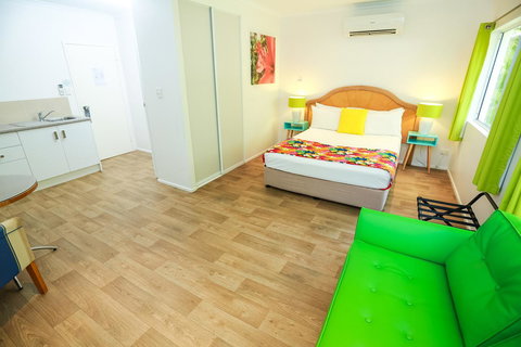 Port Douglas Motel - Events Australia 10