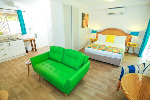 Port Douglas Motel - Events Australia 12