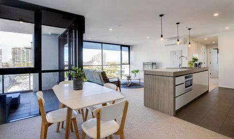 Qube Broadbeach - Accommodation Europe 16