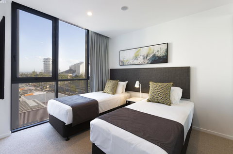 Qube Broadbeach - Accommodation Europe 44