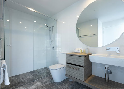 Qube Broadbeach - Accommodation Europe 5