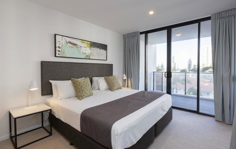 Qube Broadbeach - Accommodation Europe 40