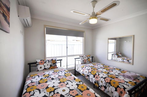 Bribie Island Canal Holiday Destination! - Events Australia 19