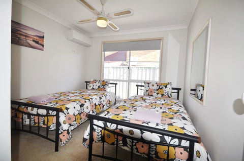 Bribie Island Canal Holiday Destination! - Events Australia 18