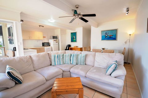 Airlie Apartments - Events Australia 10