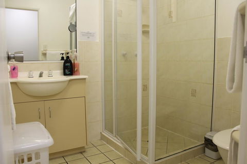 Airlie Apartments - Events Australia 1