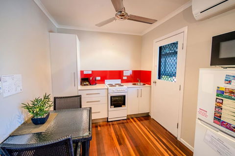 Airlie Apartments - Events Australia 18