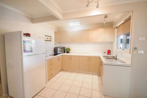 Airlie Apartments - Events Australia 6