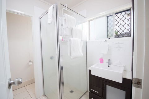 Airlie Apartments - Events Australia 9