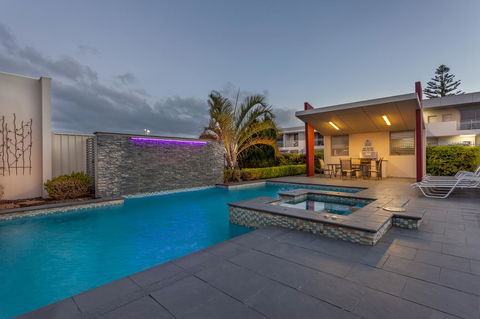 Platinum International - Tourism Bookings 24