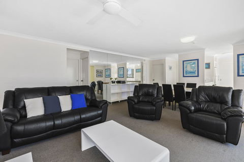 Columbia Beachfront Apartments On Rainbow Bay - Events Australia 21