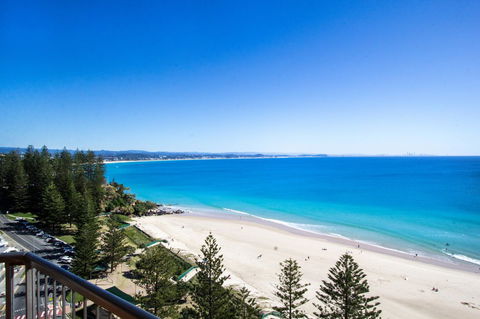 Columbia Beachfront Apartments On Rainbow Bay - Events Australia 1