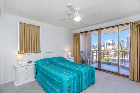 Columbia Beachfront Apartments On Rainbow Bay - Events Australia 17