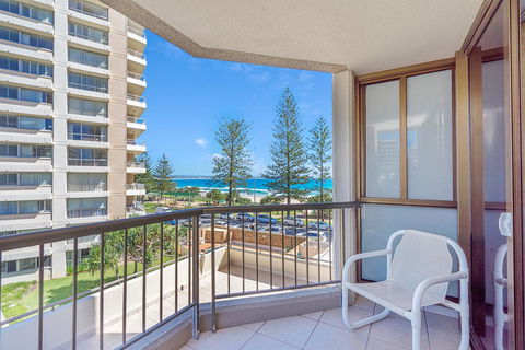 Columbia Beachfront Apartments On Rainbow Bay - Events Australia 14