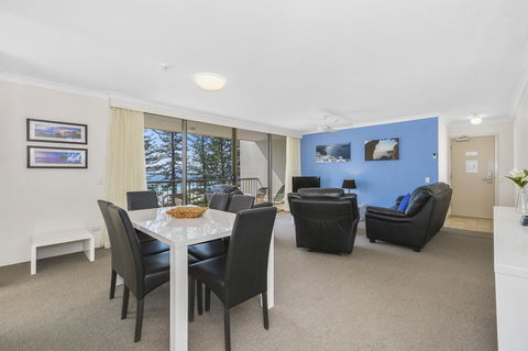 Columbia Beachfront Apartments On Rainbow Bay - Events Australia 23