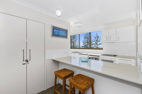 Columbia Beachfront Apartments On Rainbow Bay - Events Australia 22