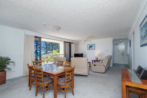 Columbia Beachfront Apartments On Rainbow Bay - Events Australia 13