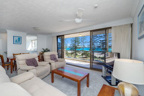 Columbia Beachfront Apartments On Rainbow Bay - Events Australia 12