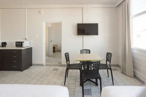 Nightcap At Emerald Star Hotel - Accommodation Europe 29