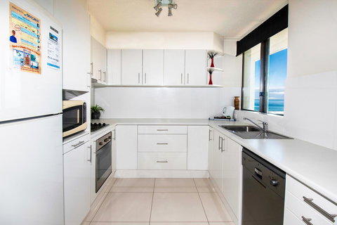 Seacrest Beachfront Apartments Surfers Paradise - Events Australia 23