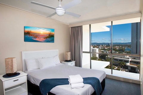 Seacrest Beachfront Apartments Surfers Paradise - Events Australia 17