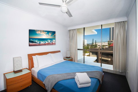 Seacrest Beachfront Apartments Surfers Paradise - Events Australia 10