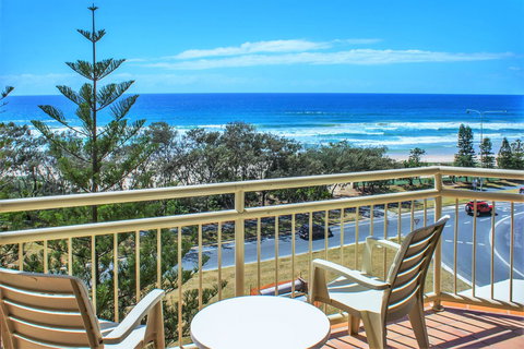 Seacrest Beachfront Apartments Surfers Paradise - Events Australia 32