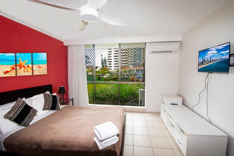 Seacrest Beachfront Apartments Surfers Paradise - Events Australia 8