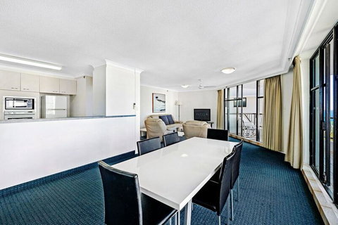 ULTIQA Beach Haven On Broadbeach - Accommodation Europe 37
