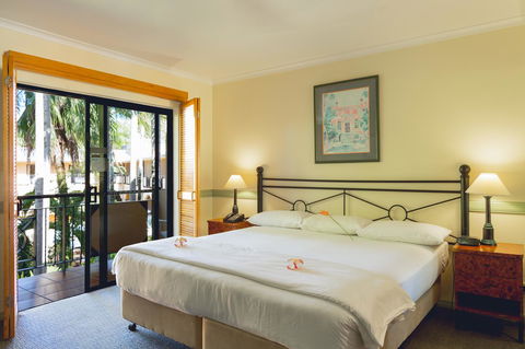 Palm Royale Cairns - Tourism Bookings 28
