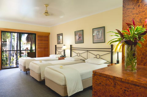 Palm Royale Cairns - Tourism Bookings 24