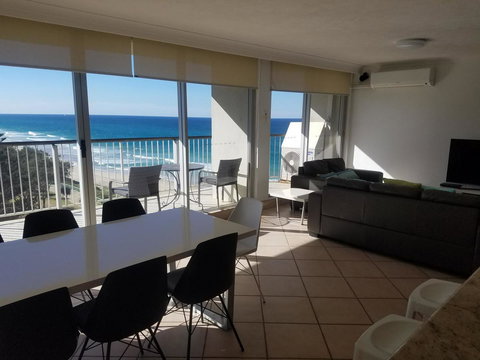 Golden Sands On The Beach - Absolute Beachfront Apartments - Events Australia 35