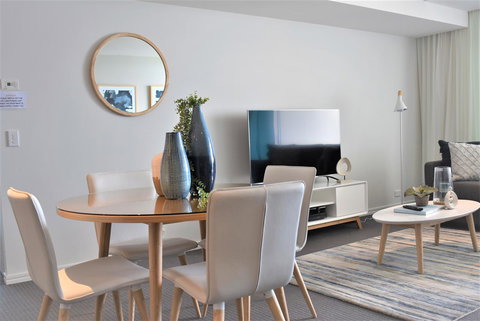 Gold Coast Private Apartments - H Residences, Surfers Paradise - Events Australia 8